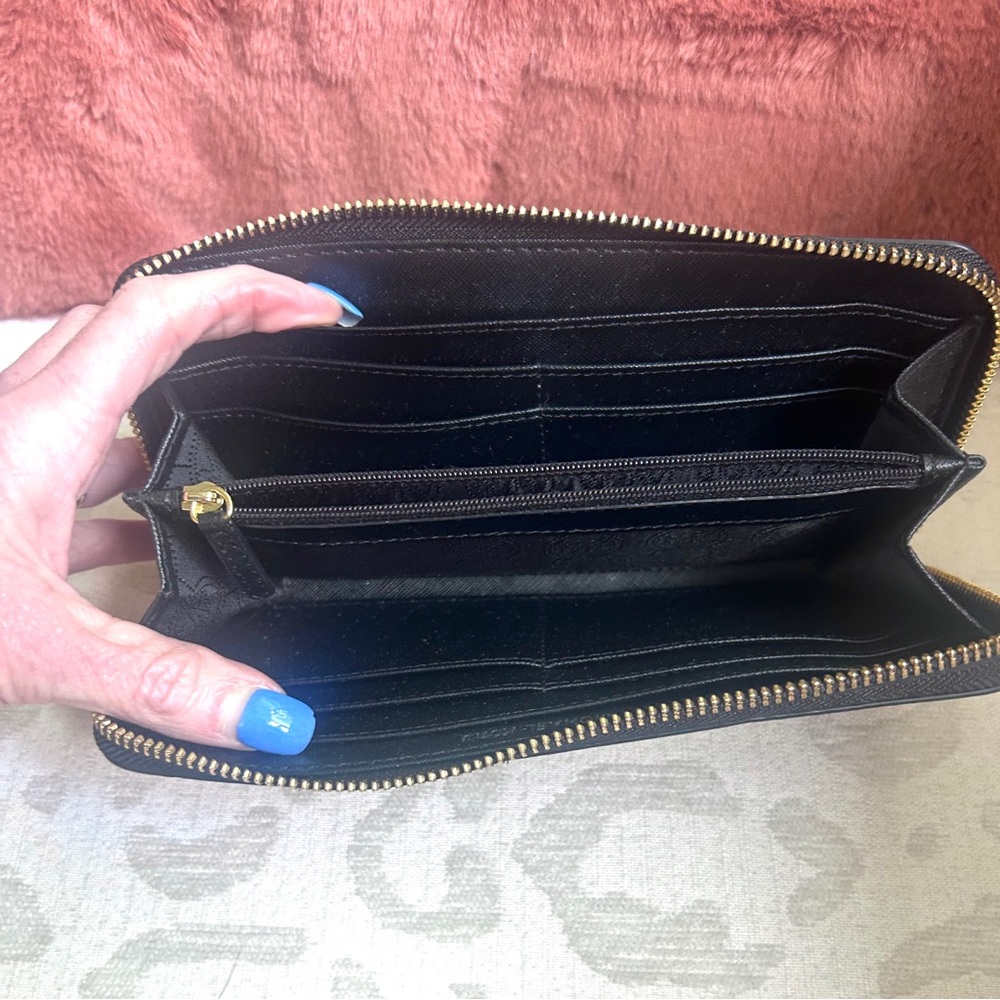 Michael Kors Black Patent Leather Wallet with Gold Logo - Picture 3 of 6